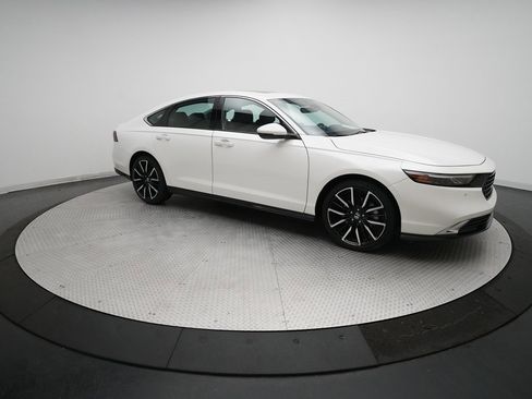 Certified 2023 Honda Accord Touring image 13