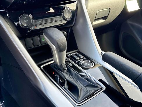 New 2026 Mitsubishi Eclipse Cross LE image 15