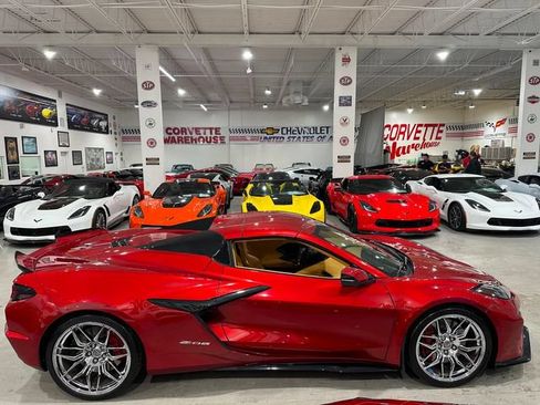 Used 2024 Chevrolet Corvette Z06 w/ Stealth Interior Trim Package RWD image 8