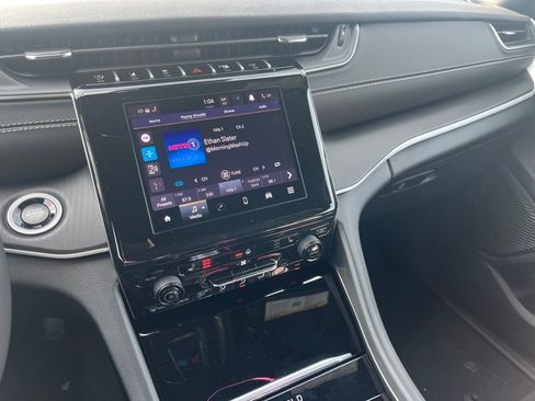 New 2025 Jeep Grand Cherokee Laredo X w/ Luxury Tech Group I image 2