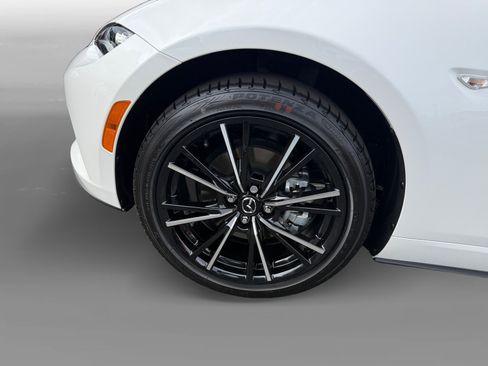 New 2026 MAZDA MX-5 Miata RF Grand Touring w/ Weather Package RWD image 9