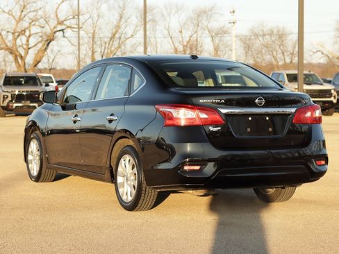 Used 2019 Nissan Sentra SV image 5