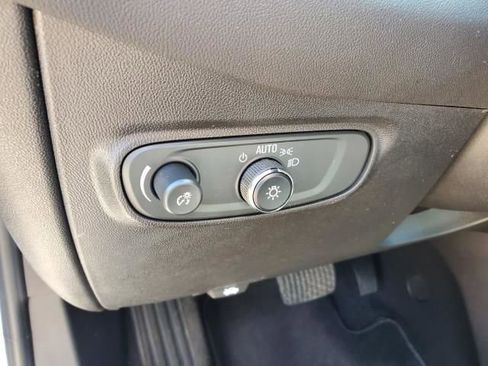 Used 2024 Chevrolet Equinox LT image 21