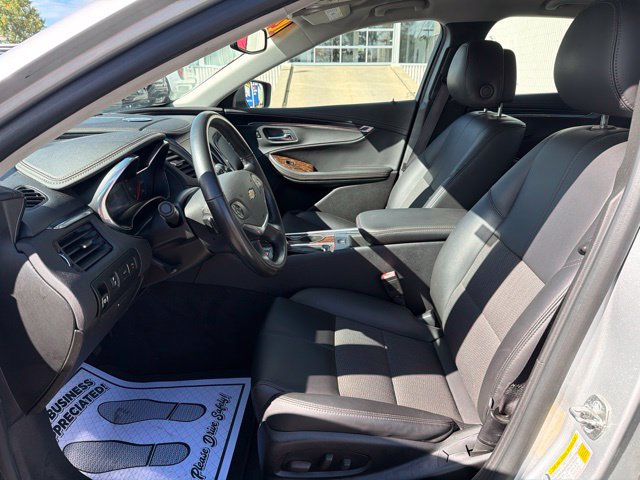 Used 2014 Chevrolet Impala LT w/ Convenience Package FWD image 13