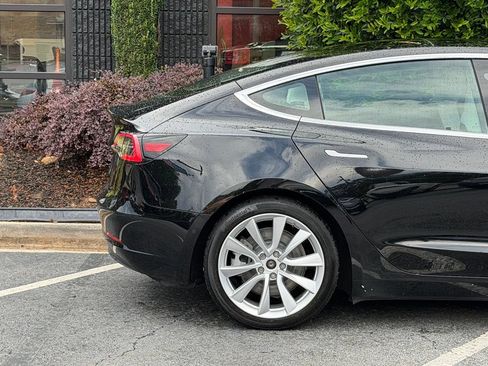 Used 2020 Tesla Model 3 Standard Range Plus RWD image 21