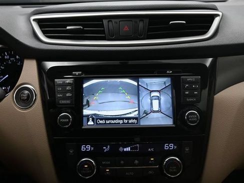 Used 2015 Nissan Rogue SV w/ SV Premium Package FWD image 33