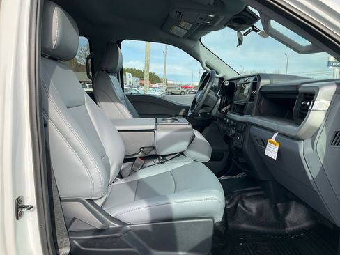 New 2026 Ford F250 XL w/ XL Chrome Package image 12