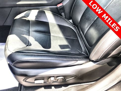 Used 2022 Jeep Grand Cherokee L Limited image 12