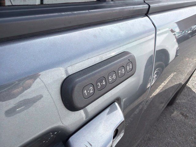 Used 2024 Ford Maverick Lariat w/ Black Appearance Package FWD image 17