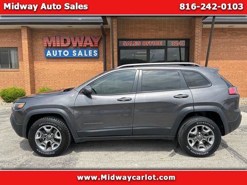 Used 2019 Jeep Cherokee Trailhawk w/ Comfort/Convenience Group image 1