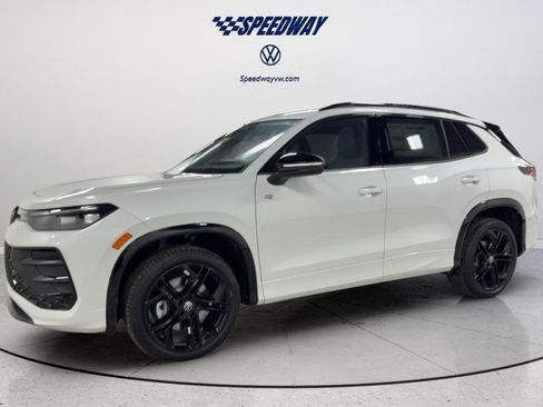 New 2026 Volkswagen Tiguan SE R-Line AWD/4WD image 10