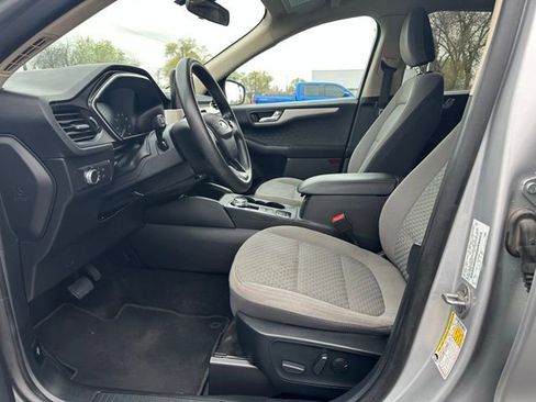 Used 2020 Ford Escape SE image 13