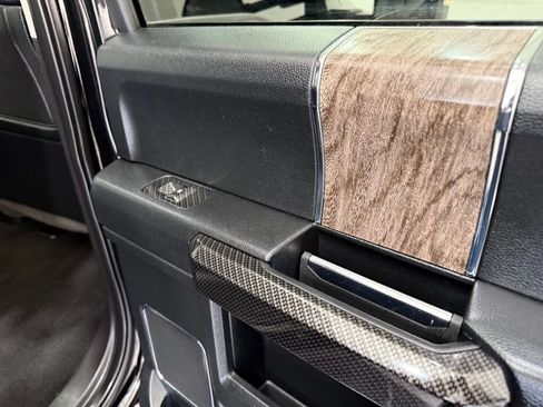 Used 2019 Ford F250 Lariat w/ Lariat Ultimate Package AWD/4WD image 27