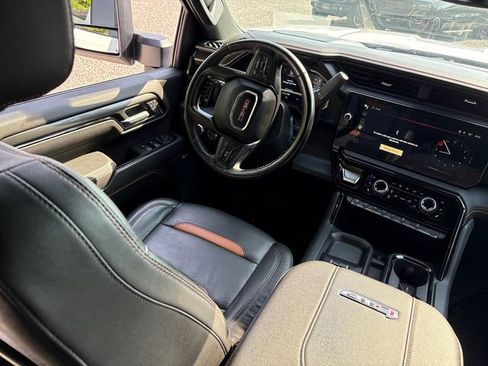 Certified 2025 GMC Sierra 2500 AT4 AWD/4WD image 21