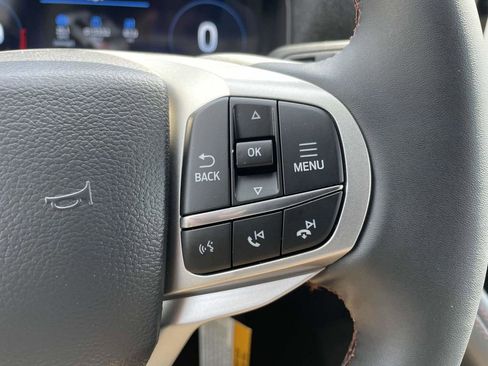 New 2025 Ford Explorer Active image 13