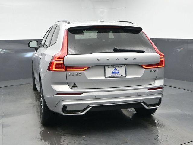 Used 2024 Volvo XC60 B5 Core AWD/4WD image 7