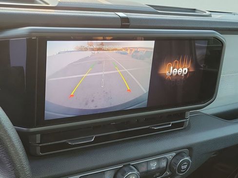 Used 2024 Jeep Wrangler Sport image 22