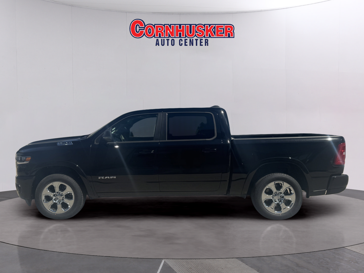 Used 2025 RAM 1500 Big Horn AWD/4WD image 4