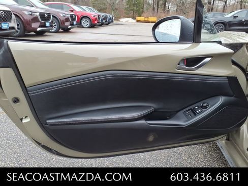 Certified 2024 MAZDA MX-5 Miata Club RWD image 8