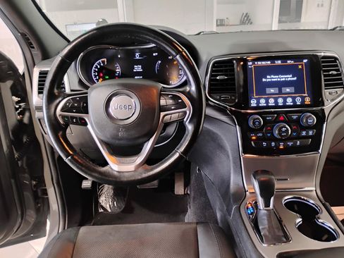 Used 2021 Jeep Grand Cherokee Laredo X RWD image 57