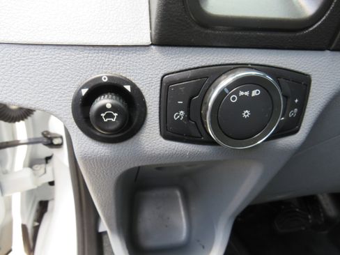 Used 2019 Ford Transit 250 130 Low Roof image 12