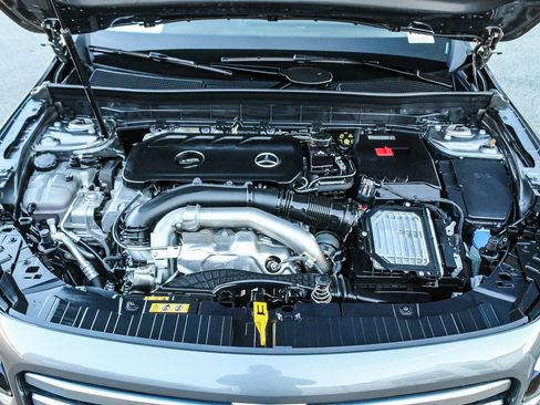 Certified 2024 Mercedes-Benz GLB 250 image 29