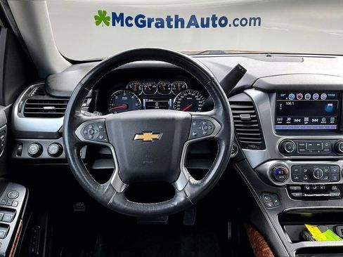 Used 2018 Chevrolet Suburban Premier image 9