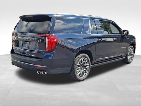 Used 2023 GMC Yukon XL Denali Ultimate AWD/4WD image 6