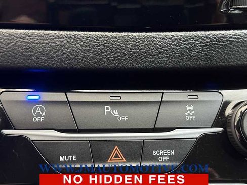 Used 2018 Chrysler Pacifica Touring Plus FWD image 39