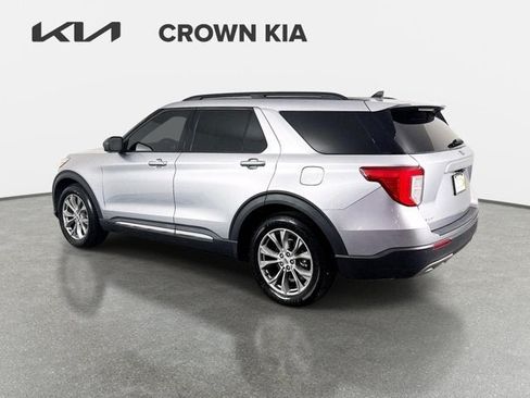Used 2022 Ford Explorer XLT w/ Equipment Group 202A RWD image 8