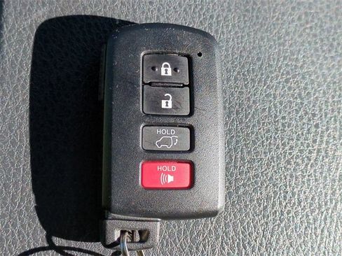 Used 2018 Toyota Highlander Limited Platinum image 29