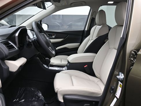 New 2025 Subaru Ascent Limited image 18