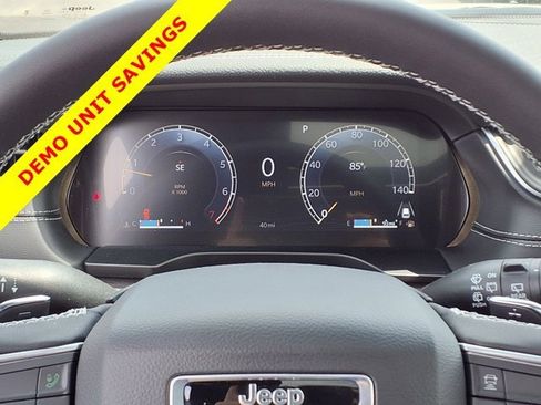 New 2025 Jeep Grand Cherokee L Limited w/ Luxury Tech Group II image 13