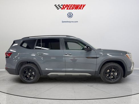 New 2026 Volkswagen Atlas Peak Edition AWD/4WD image 4