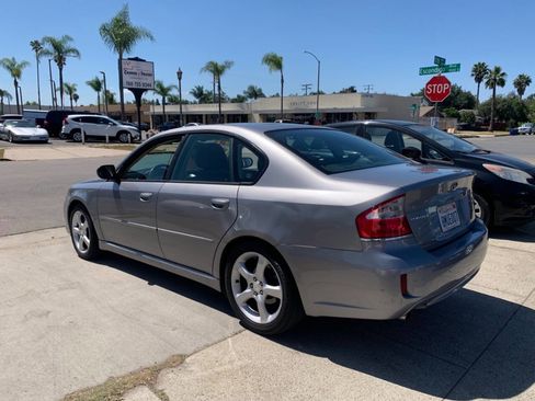 Used 2009 Subaru Legacy 2.5i Limited AWD/4WD image 5
