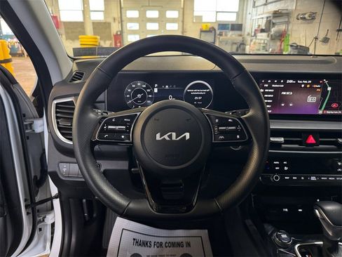 Certified 2025 Kia Seltos SX image 15