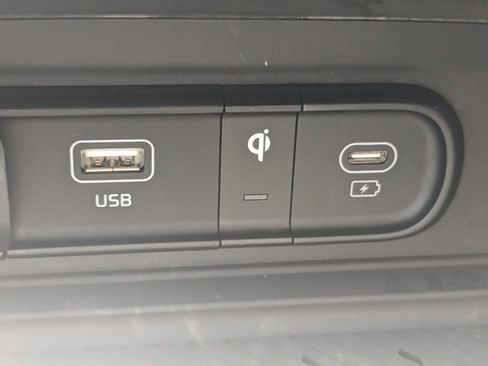 Used 2024 Kia Sportage EX image 22