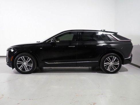 Used 2025 Cadillac Lyriq Luxury image 9