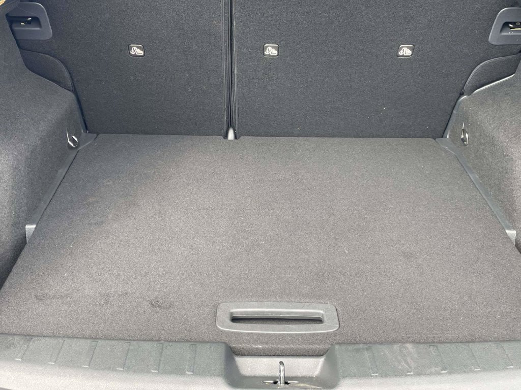 Used 2025 Nissan Kicks SR FWD image 29