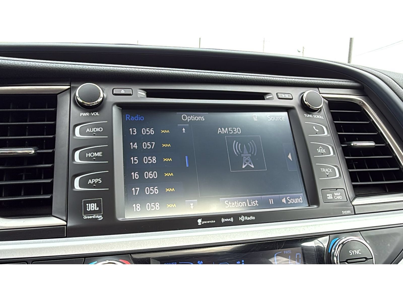 Used 2019 Toyota Highlander Limited AWD/4WD image 22