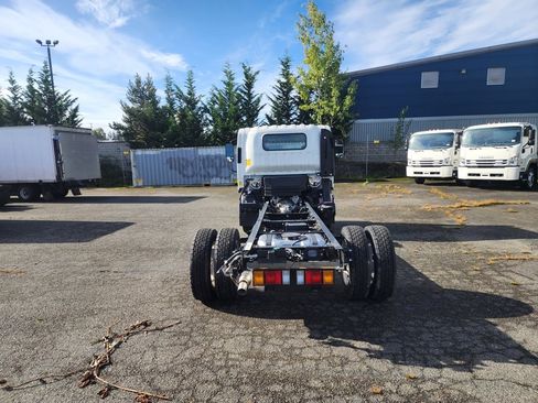 New 2025 Isuzu NPR image 8