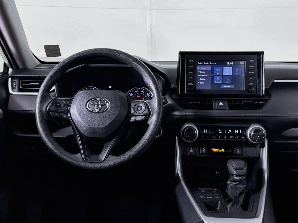 Used 2019 Toyota RAV4 XLE w/ Convenience Package AWD/4WD image 13