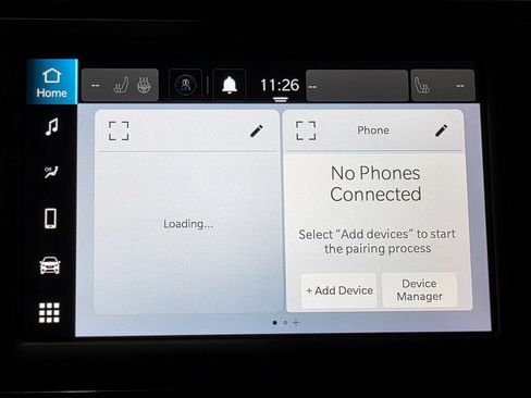 Used 2022 Chrysler Voyager LX image 3