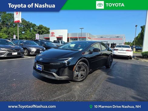 Used 2024 Toyota Prius LE AWD/4WD image 1