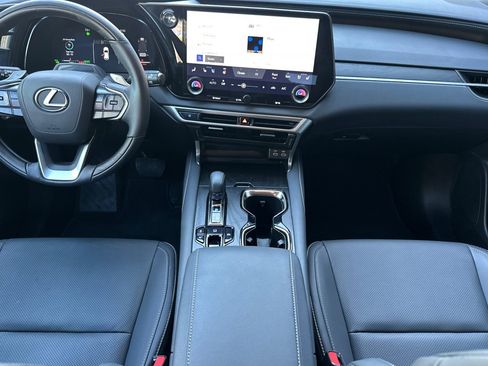 Used 2025 Lexus RX 350h 350h Premium w/ Convenience Package image 17