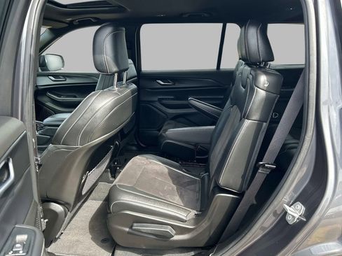 Certified 2023 Jeep Grand Cherokee L Laredo image 13