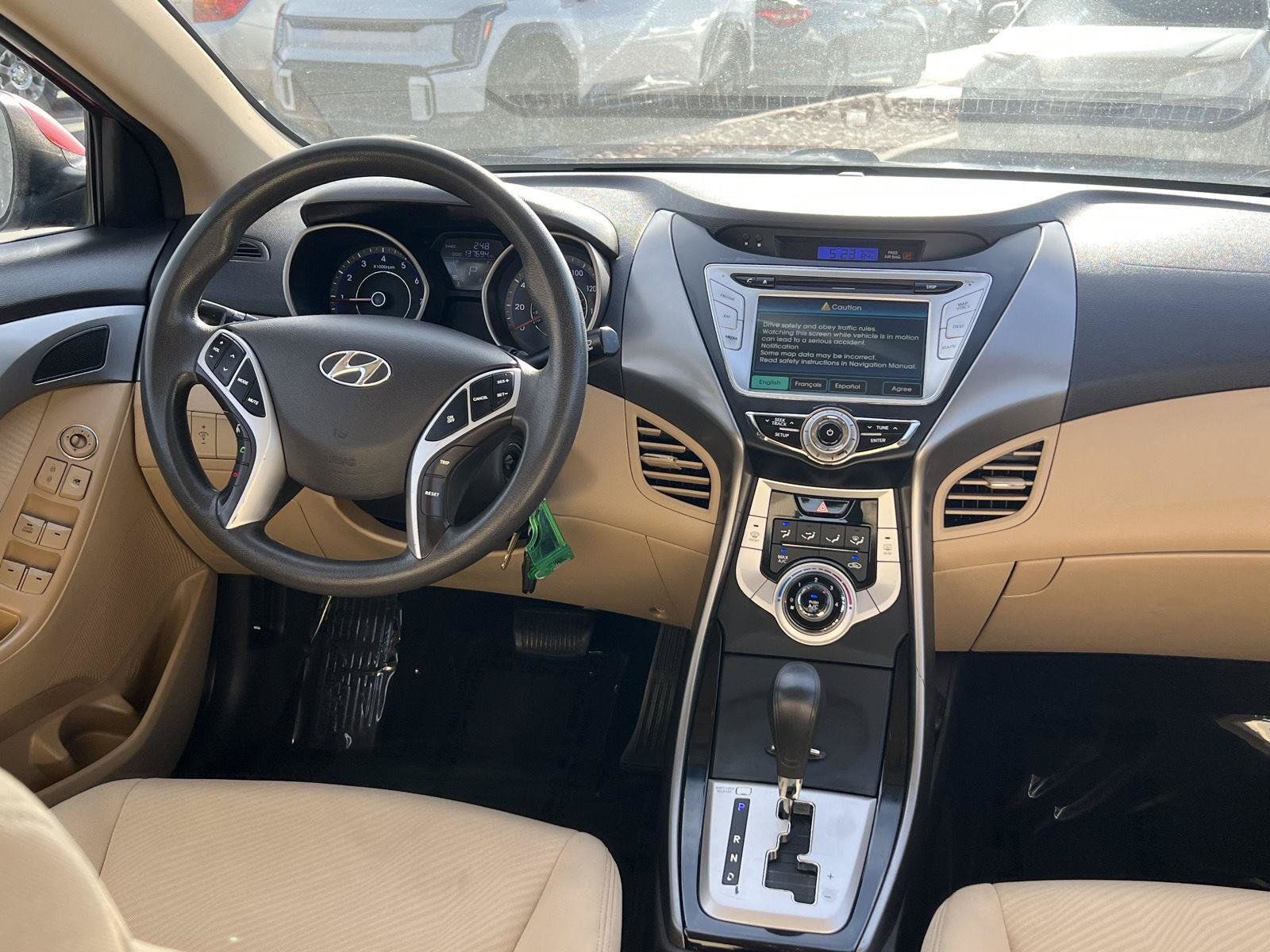 Used 2011 Hyundai Elantra GLS w/ Navigation Pkg 4 FWD image 2