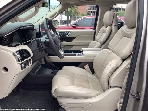Used 2020 Lincoln Navigator L Reserve w/ Luxury Package AWD/4WD image 13