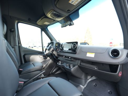 New 2026 Mercedes-Benz Sprinter 2500 image 46