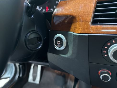 Used 2010 BMW M5 image 28